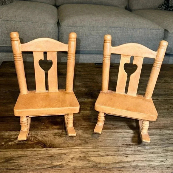 VINTAGE CERAMIC MINI ROCKING CHAIR ROCKER DOLLHOUSE SET OF 2 - Picture 1 of 15